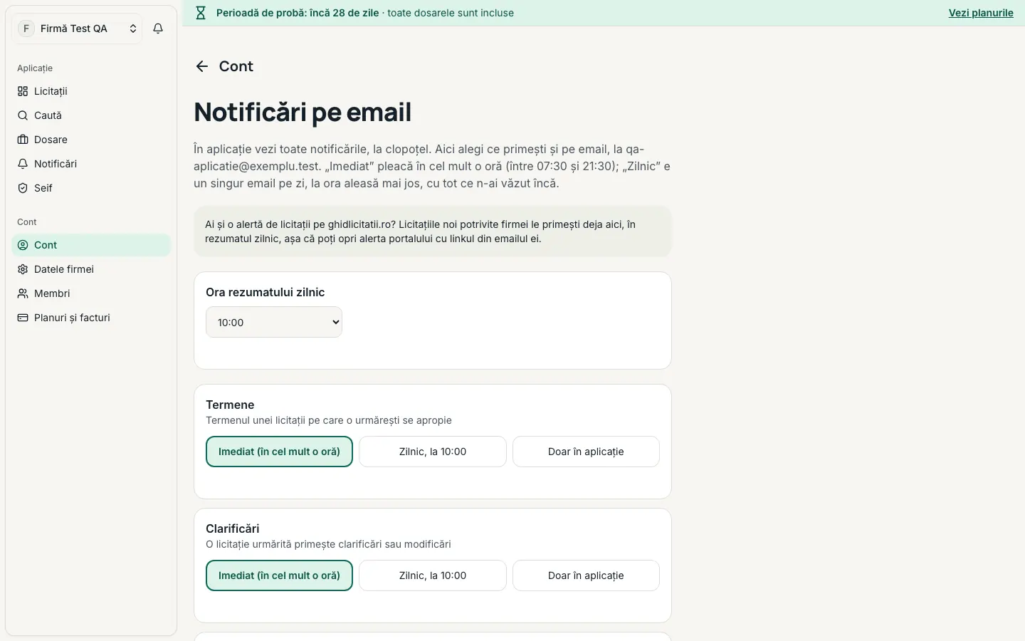 Pagina „Notificări pe email”: ora rezumatului zilnic și, pe categorii, Imediat, Zilnic sau Doar în aplicație.